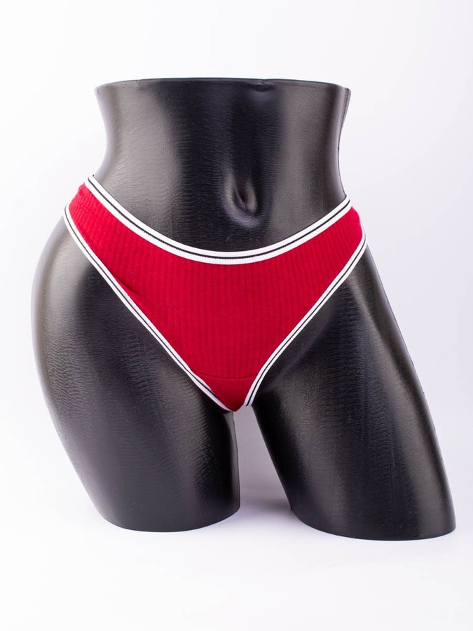 Стринги  в рубчик с белым поясом и черной полоской 