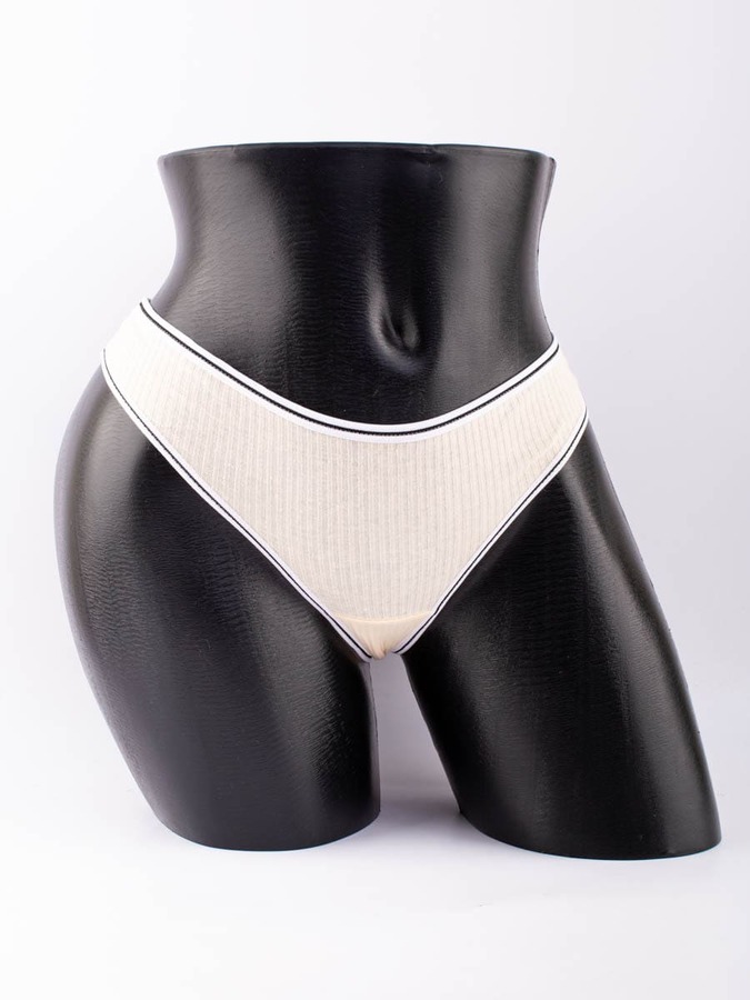 Стринги в рубчик с белым поясом и черной полоской 