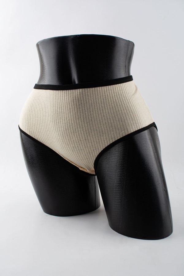 Слипы в рубчик с черной полоской