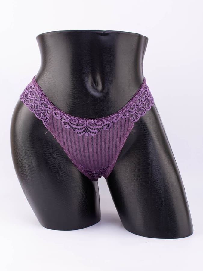 Стринги кружевные