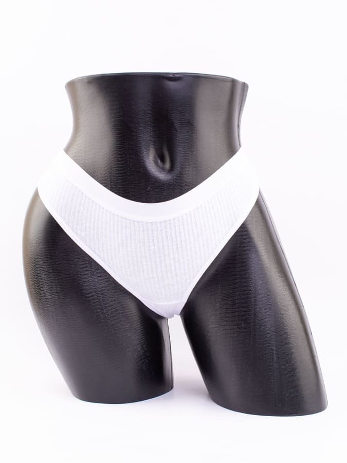 Стринги в рубчик с белым поясом