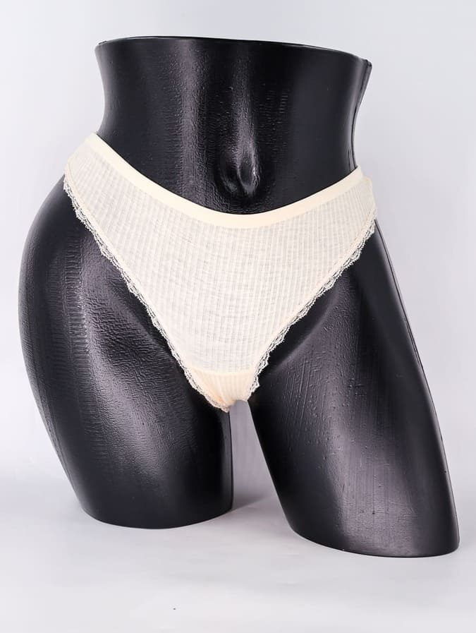 Стринги в рубчик с бахромой