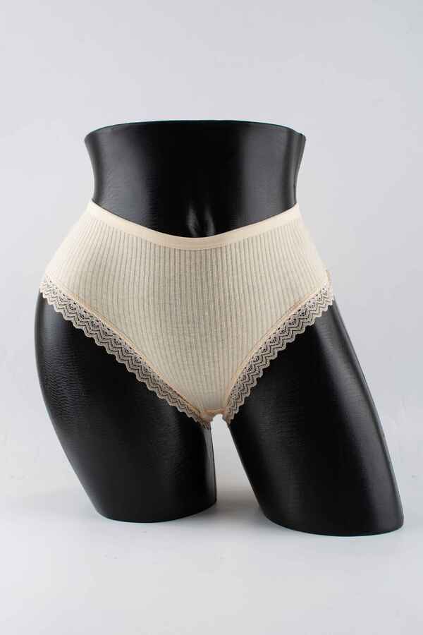 Слипы в рубчик с кружевом