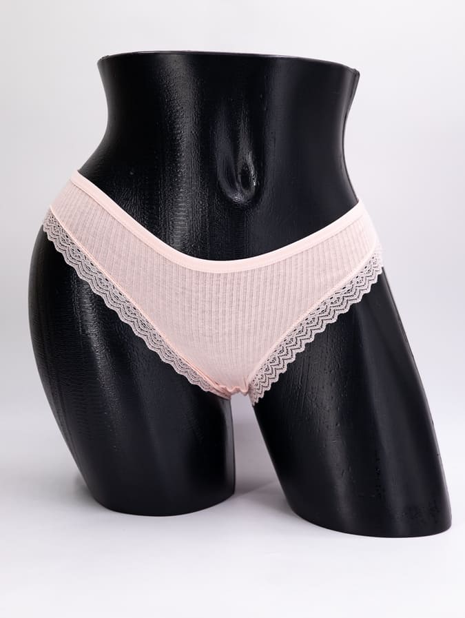 Слипы в рубчик с кружевом