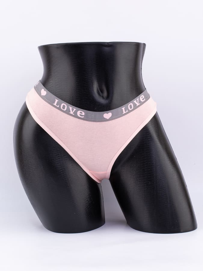 Стринги с эластичным поясом с надписью "love"