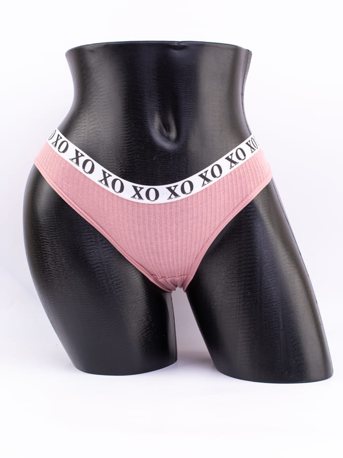 Слипы в рубчик с эластичным поясом и надписью "XO"