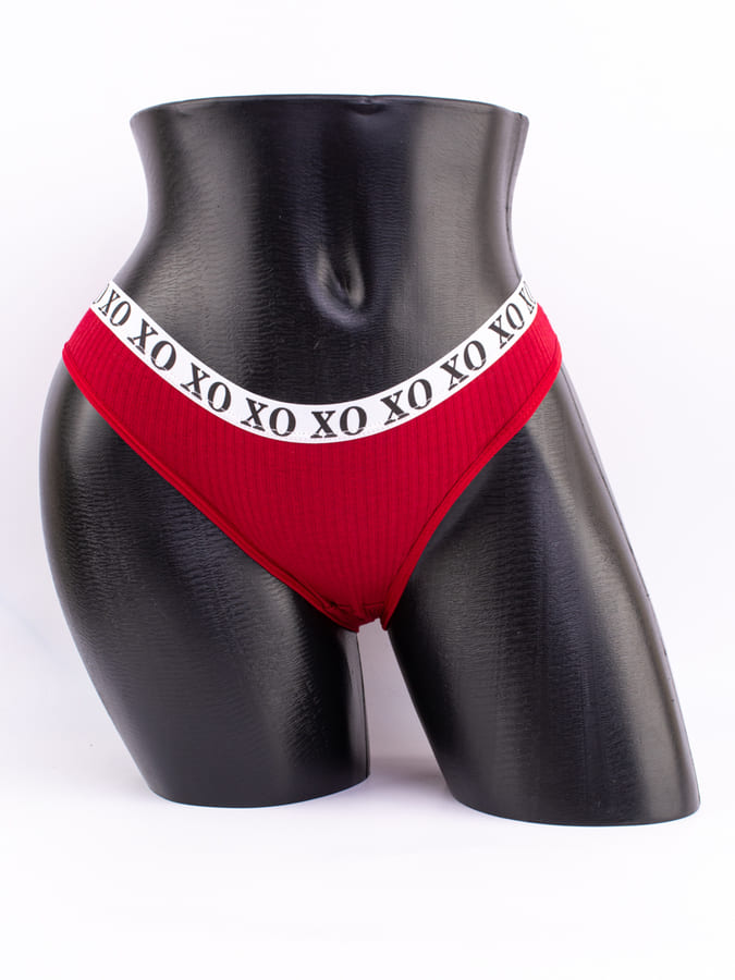 Слипы в рубчик с эластичным поясом и надписью "XO"