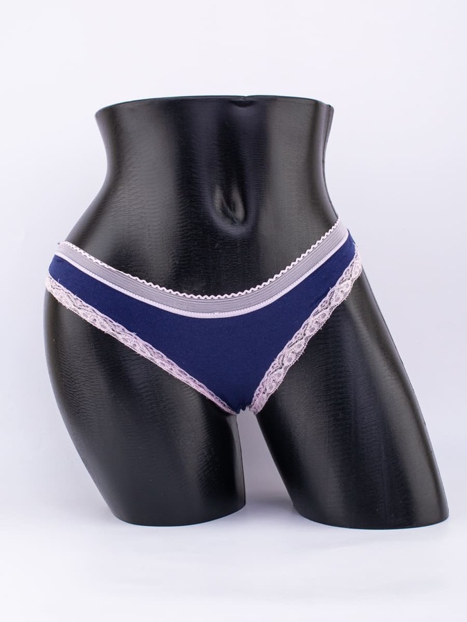 Слипы с кружевной окантовкой и эластичным поясом