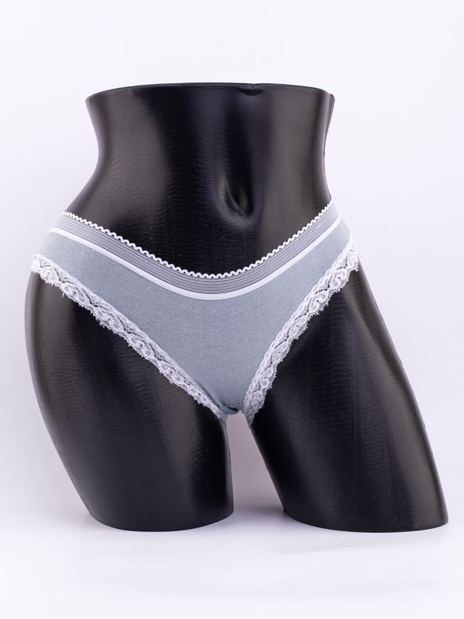 Слипы с кружевной окантовкой и эластичным поясом