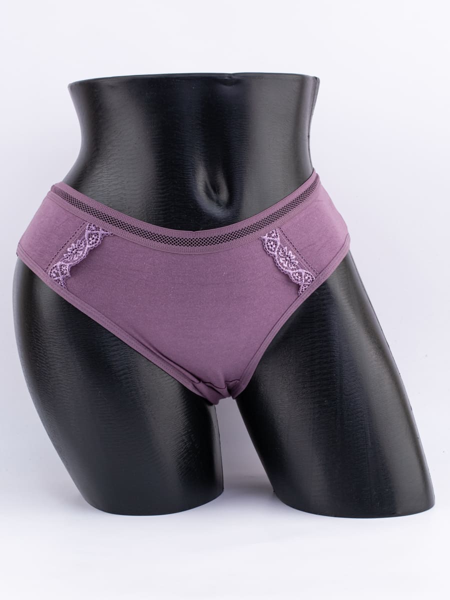 Слипы с кружевом и сеточным поясом