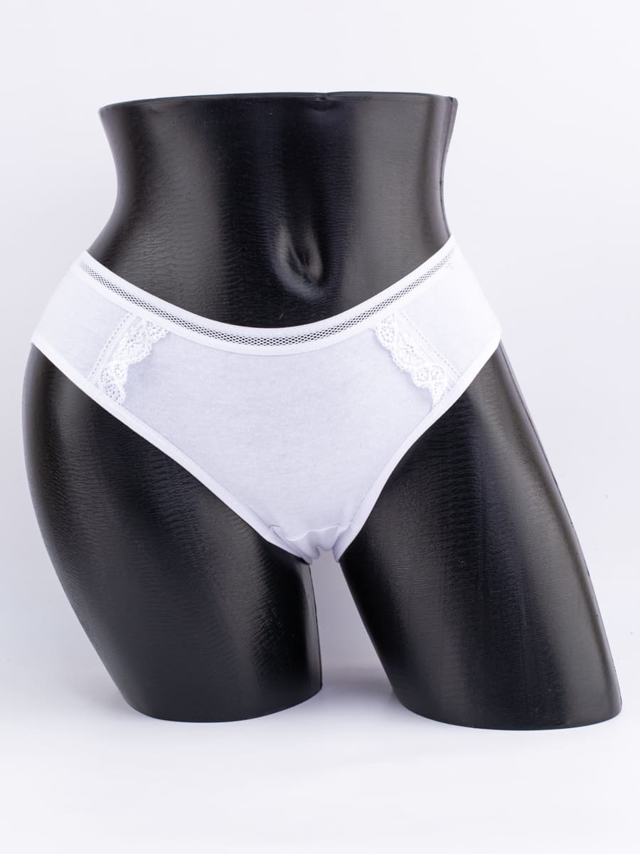 Слипы с кружевом и сеточным поясом