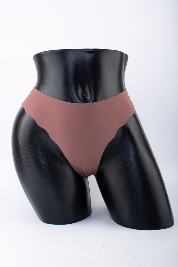 Бесшовные стринги №1