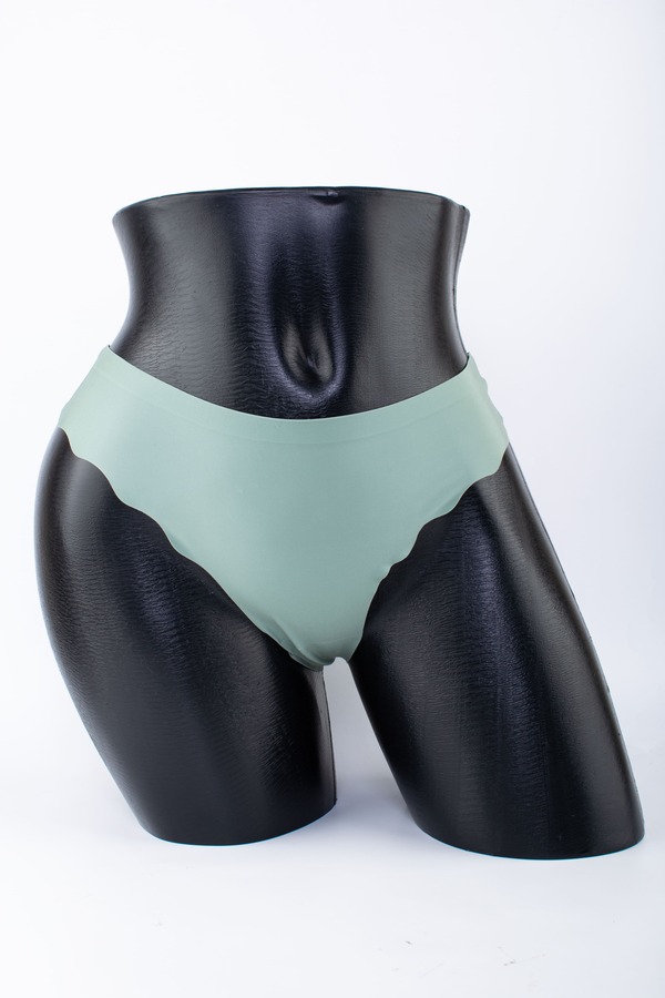 Бесшовные стринги №1