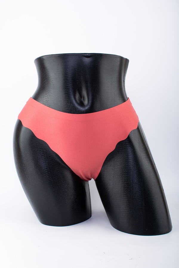 Бесшовные стринги №1