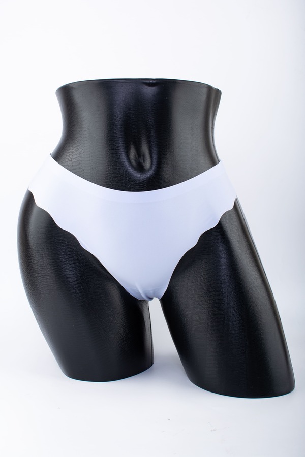 Бесшовные стринги №1